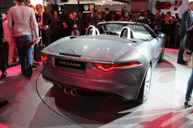 Jaguar F type 003