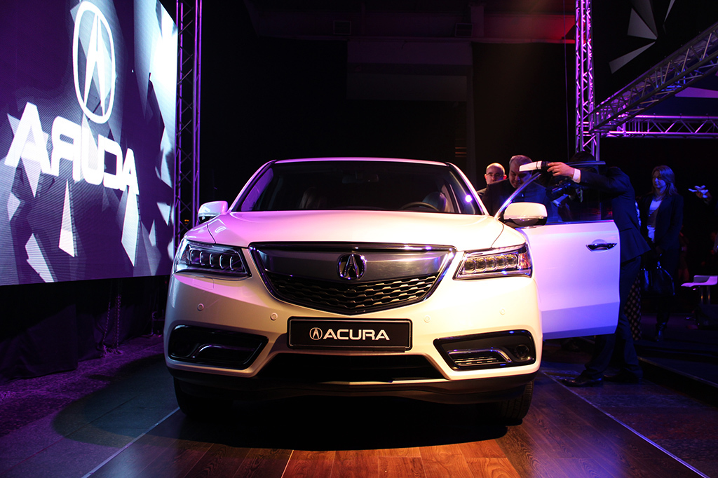 Acura что за бренд