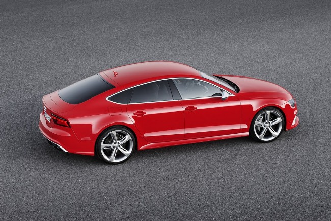 Audi RS7 стала похожа на скромных родственников