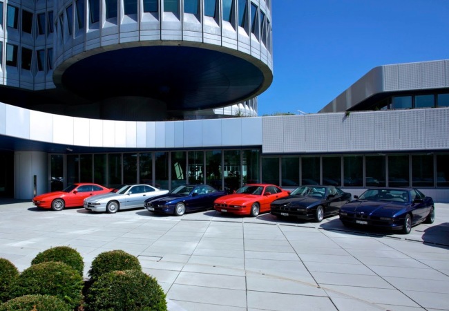 BMW собрала более сотни купе 8 Series вместе