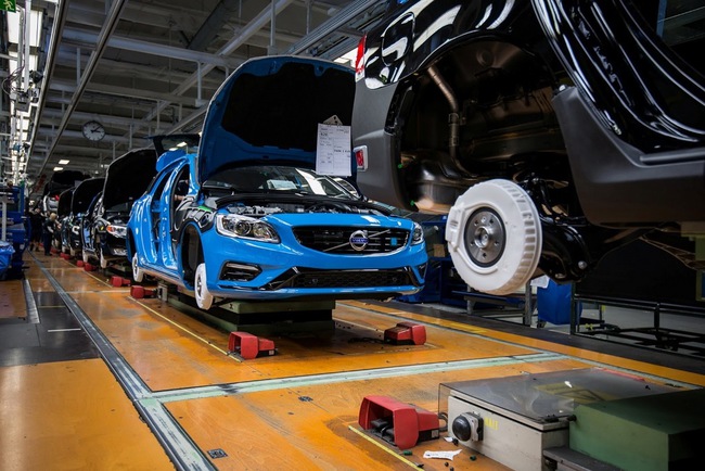 Volvo запускает в серию высокопроизводительные S60 и V60 Polestar