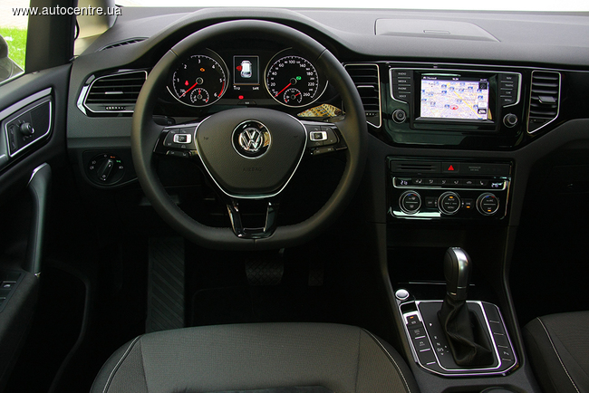 Новий Volkswagen Golf 20 TDI Технологія BlueMotion 110 кВт DSG - це один з найбільш очікуваних автомобілів цього року, і з'явлення цього автомобіля вже затримало увагу багатьох автомобілів-залізничників. Це зовсім нова модель, яка має багато цікавих функцій та особливостей, які нікого не залишать байдужим. Вона має комфортний салон, потужний двигун і великий список додаткових опцій.