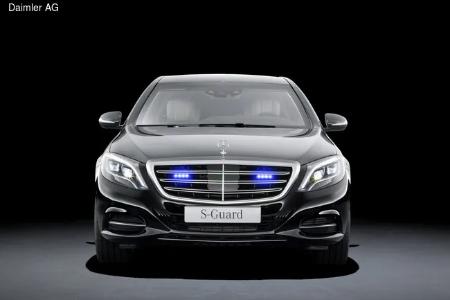 Mercedes-Benz презентовал две новинки
