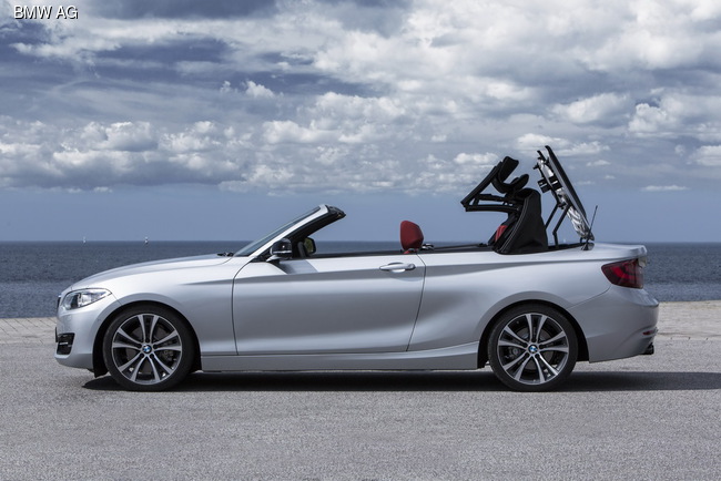 В Париже презентуют новый кабриолет BMW 2-серии
