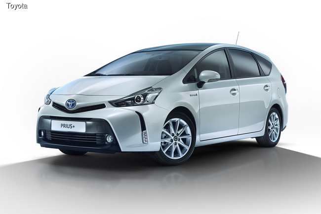 Toyota провела модернизацию гибридного компактвена Prius+