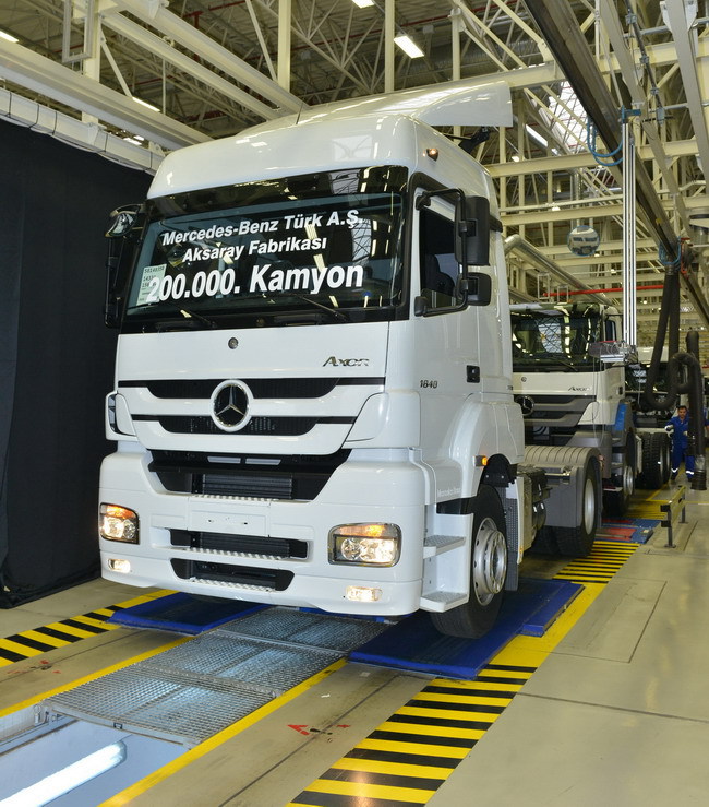 Юбилейный, 200-тысячный грузовик Mercedes-Benz Axor