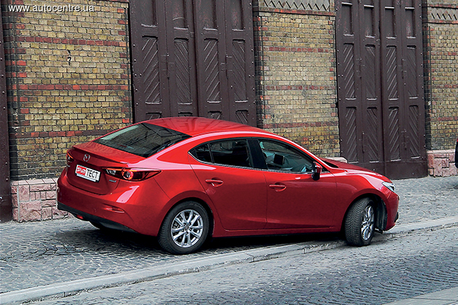 Mazda3: Во Львов на святого Андрея