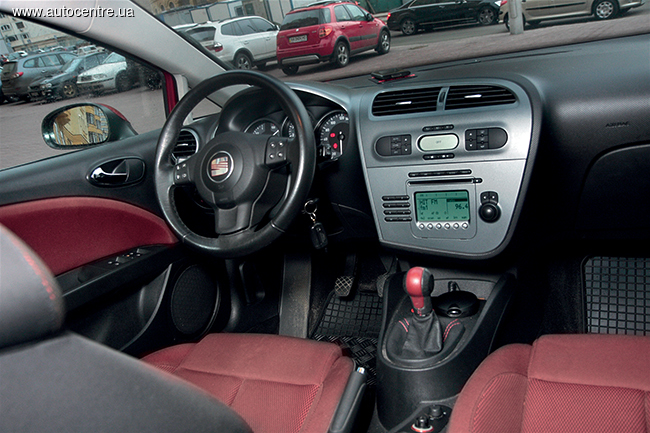 Сравнительный тест Honda Civic и Seat Leon