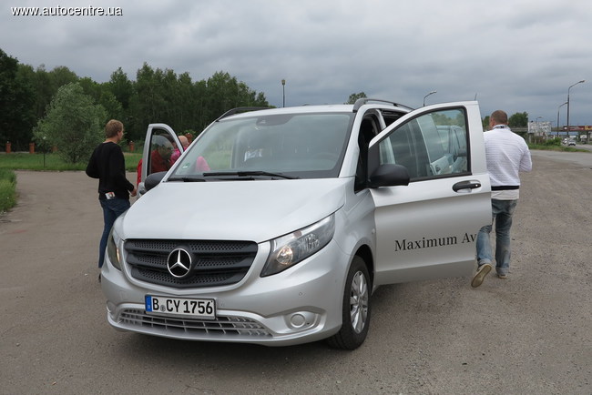 Mercedes-Benz показал в Киеве новейшие развозные авто