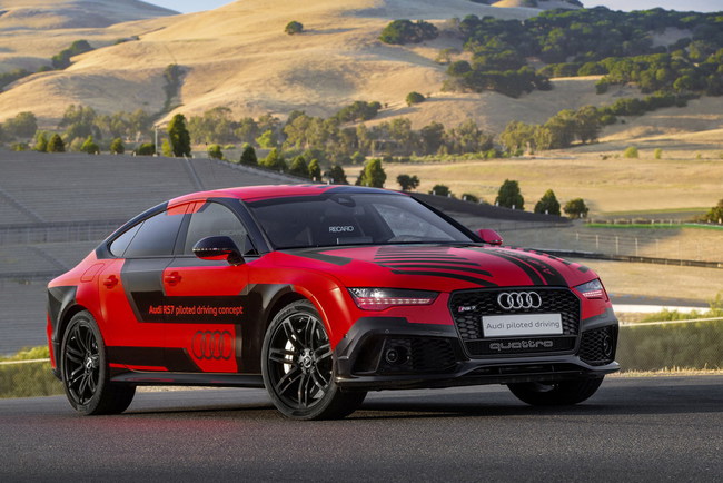 Новый спорткар-беспилотник от Audi уже на треке