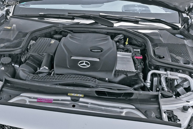 Купе Mercedes-Benz C-Class показали до премьеры