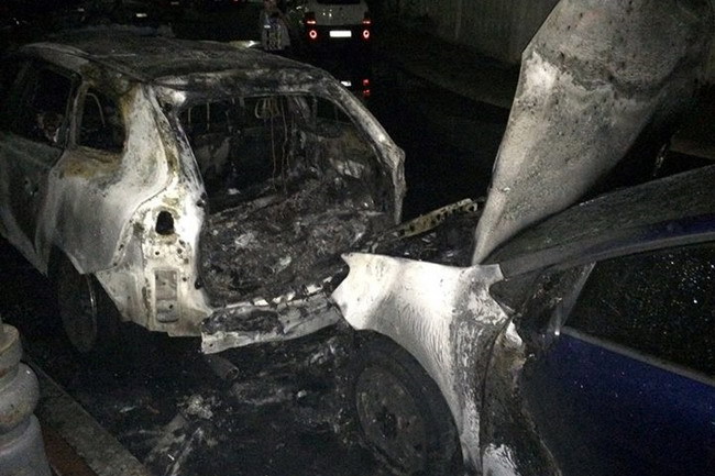 В Киеве снова поджигают автомобили