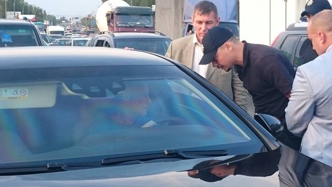 Полиция оштрафовала Суркиса за спецсигналы