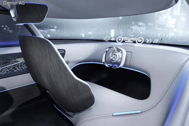 Mercedes-Benz создал минивэн с автоплиотом