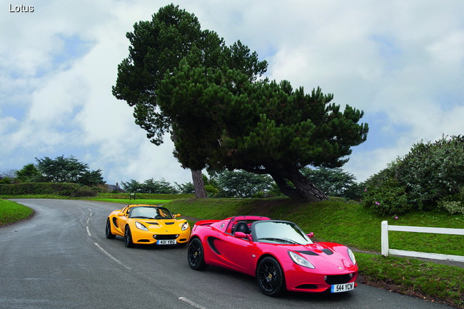 Lotus представил два новых спорткара