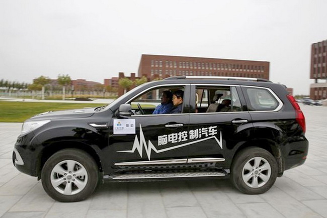 В Китае разработали автомобиль, управляемый силой мысли