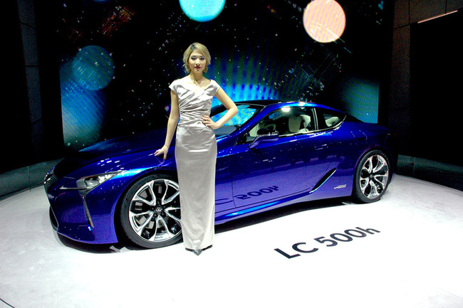 Женевский автосалон 2016: новое купе Lexus LC 500h