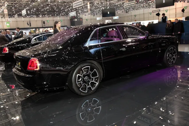 Женевский автосалон 2016: Rolls-Royce Black Badge