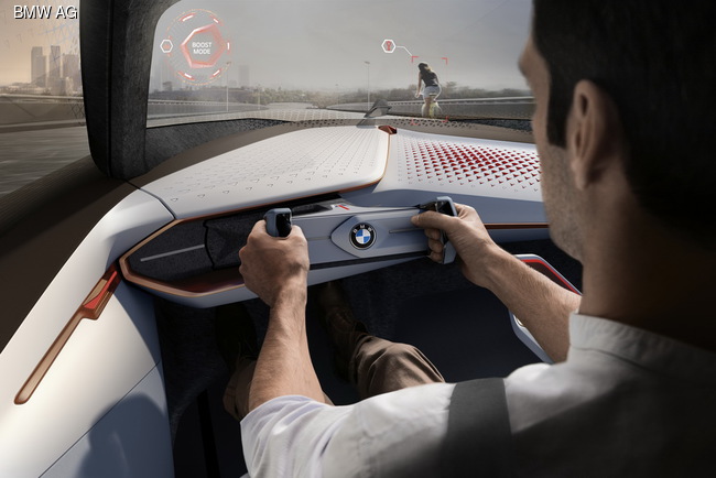 Компания BMW отметила 100-летие эффектным концептом