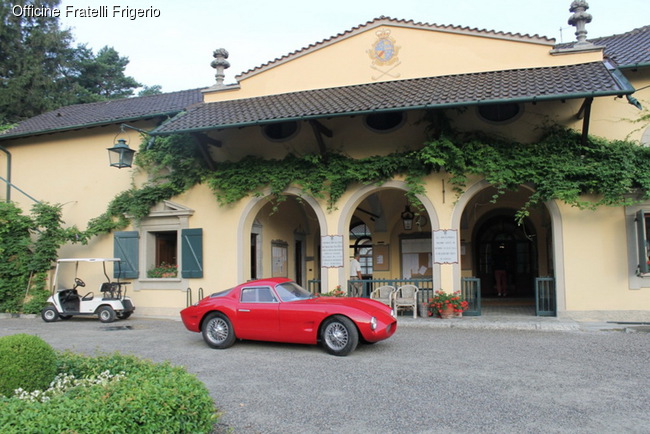 Итальянцы выпустят эксклюзивное купе в стиле ретро