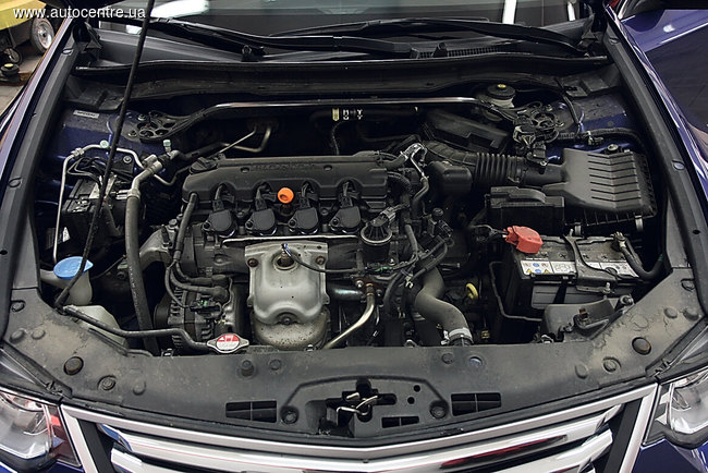 Сравнительный обзор Honda Accord и Mazda6: Идейные конкуренты