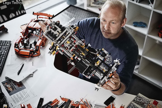 Компания Lego представила Porsche 911 GT3 RS из 2700 деталей (+ВИДЕО)