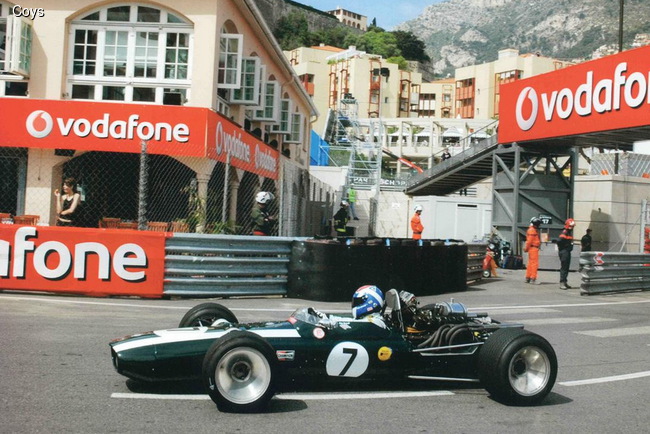 В Монако состоится аукцион ретро автомобилей «Легенды и страсть»