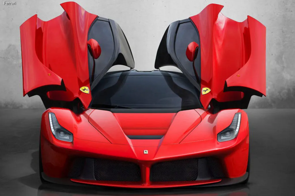 Открытый Ferrari LaFerrari Spider оценили в 5 миллионов евро