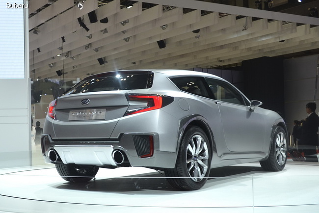 Subaru Cross Sport Concept представили на биенале в Токио в 2013 году