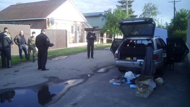 Водителя за неповиновение полицейские Харькова вытащили, разбив стекло