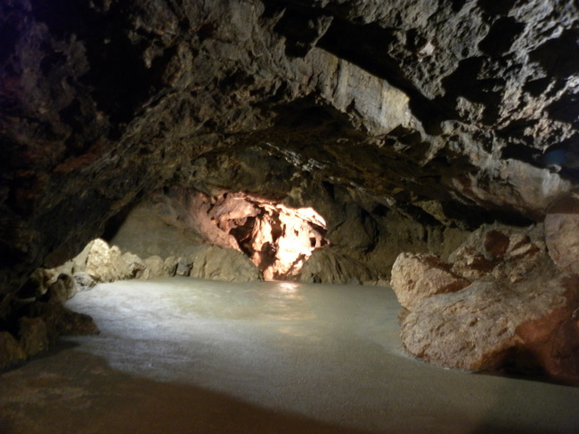 Красная Пещера