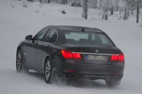 BMW 7-Series 