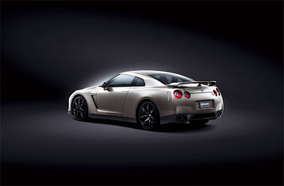 Обновленный Nissan GT-R 